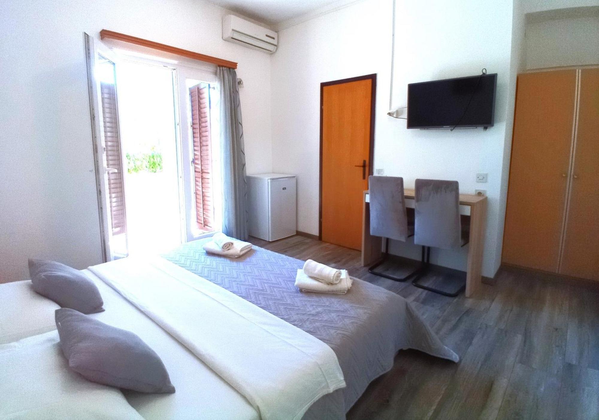 Guesthouse Cecilia 2 มาลินสกา ภายนอก รูปภาพ