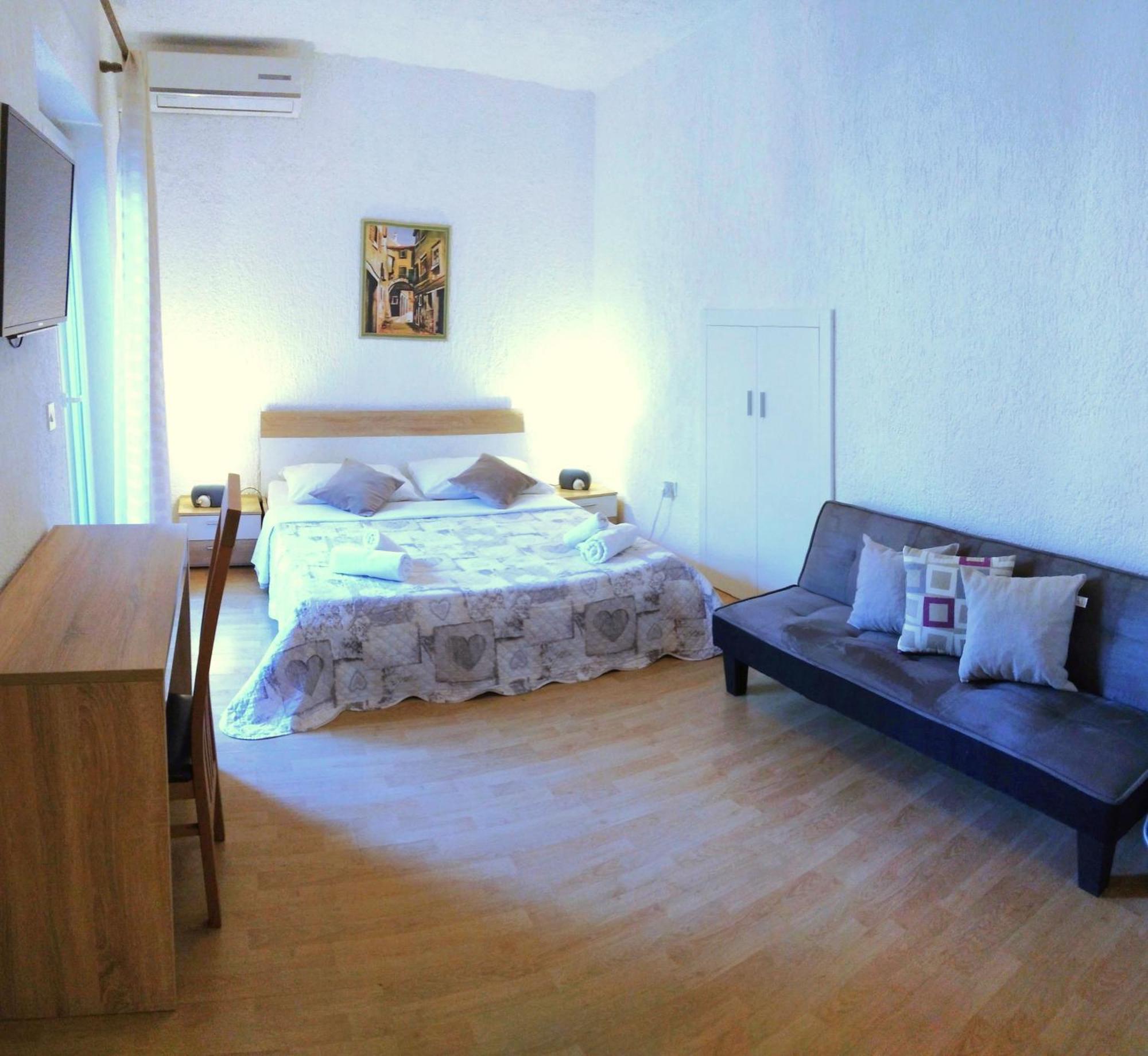 Guesthouse Cecilia 2 มาลินสกา ภายนอก รูปภาพ