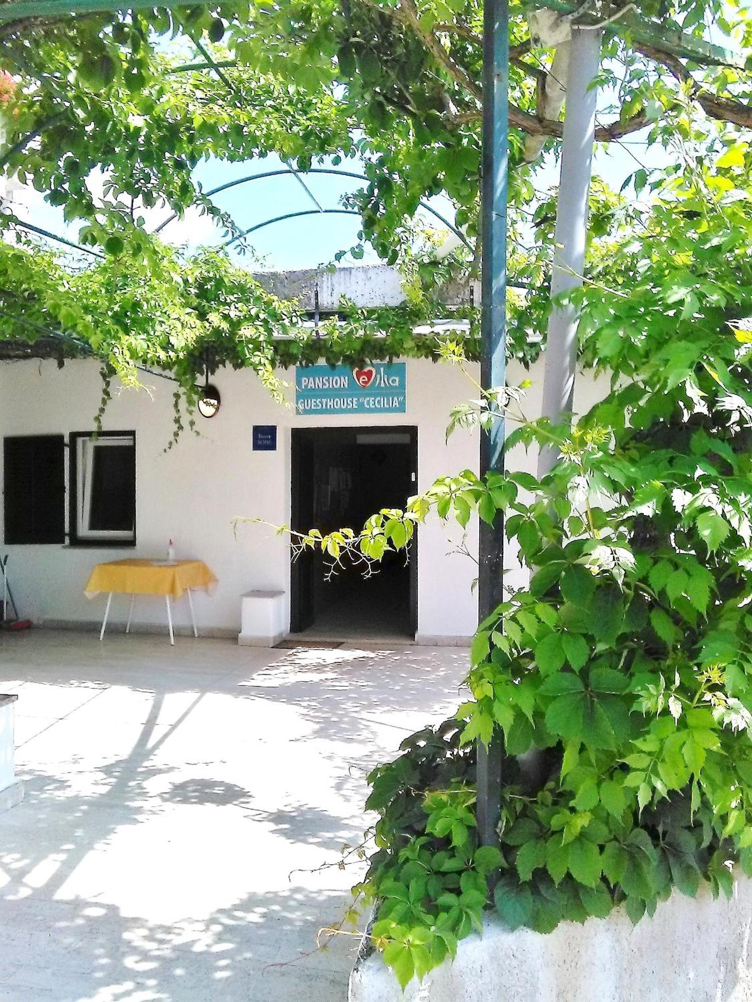 Guesthouse Cecilia 2 มาลินสกา ภายนอก รูปภาพ