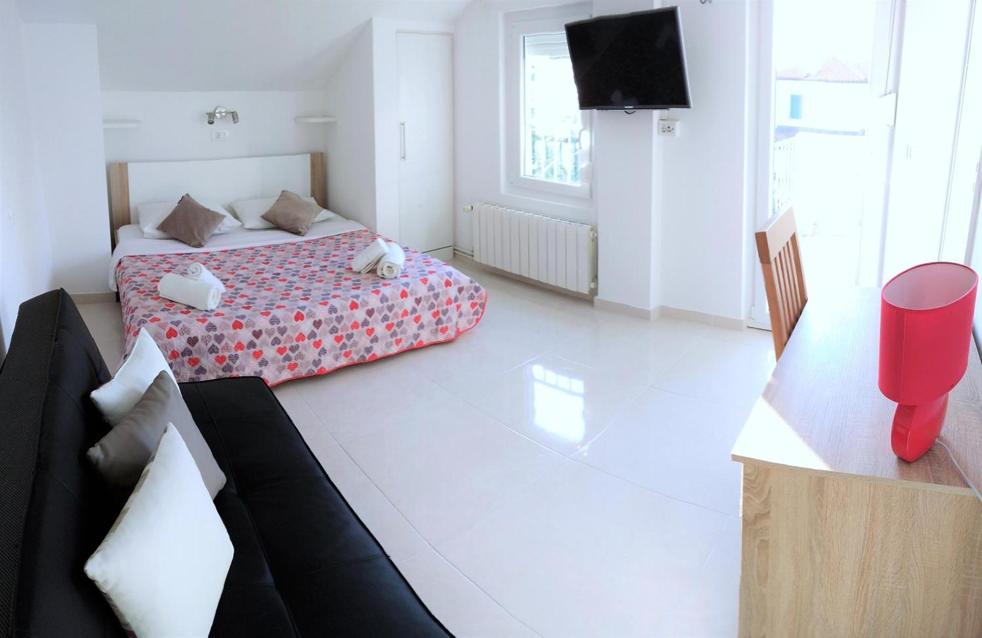 Guesthouse Cecilia 2 มาลินสกา ภายนอก รูปภาพ