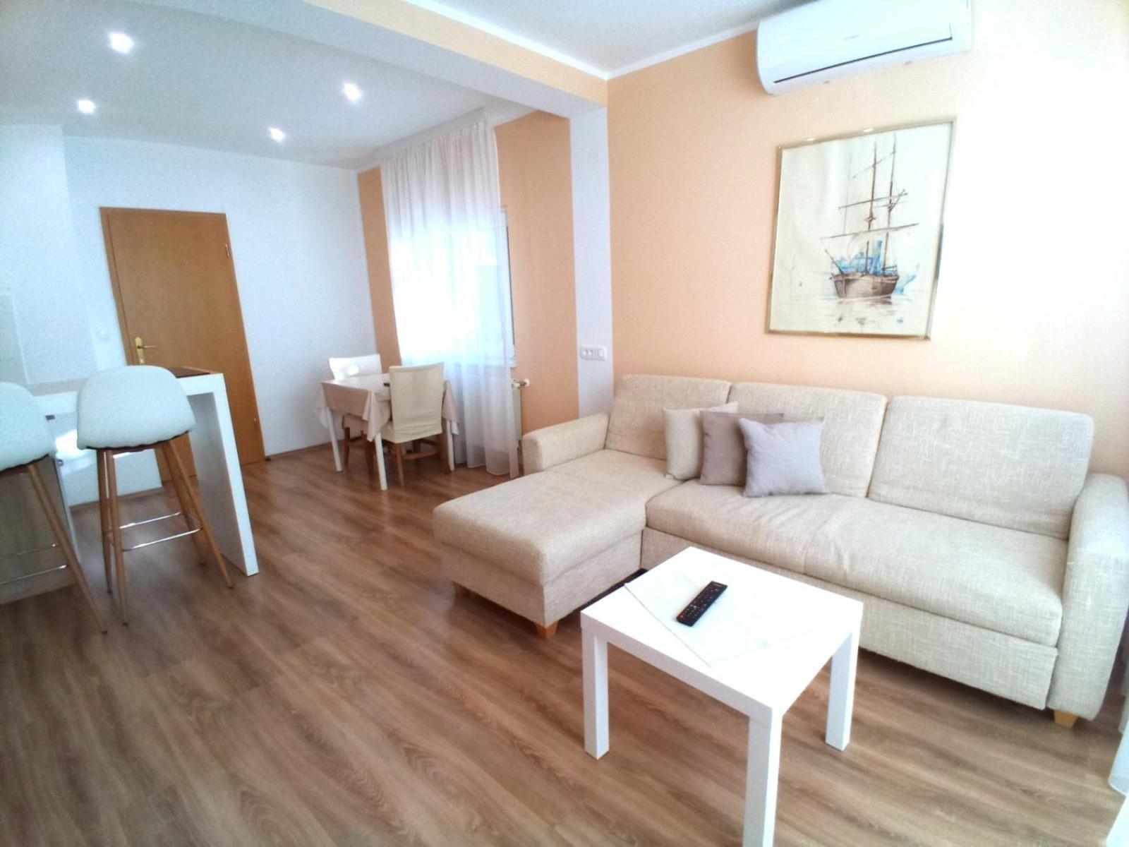 Guesthouse Cecilia 2 มาลินสกา ภายนอก รูปภาพ